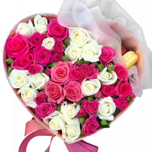 Розы в коробке "Сердце"